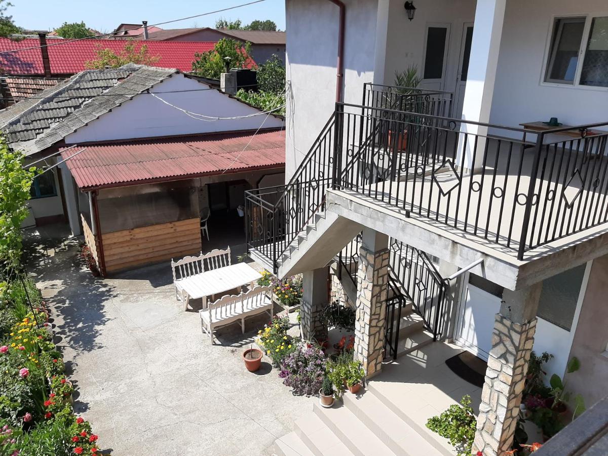 Bcm Family House Hotel Două Mai Eksteriør billede