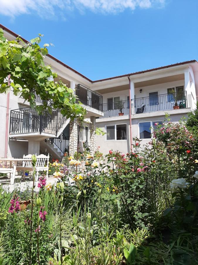 Bcm Family House Hotel Două Mai Eksteriør billede