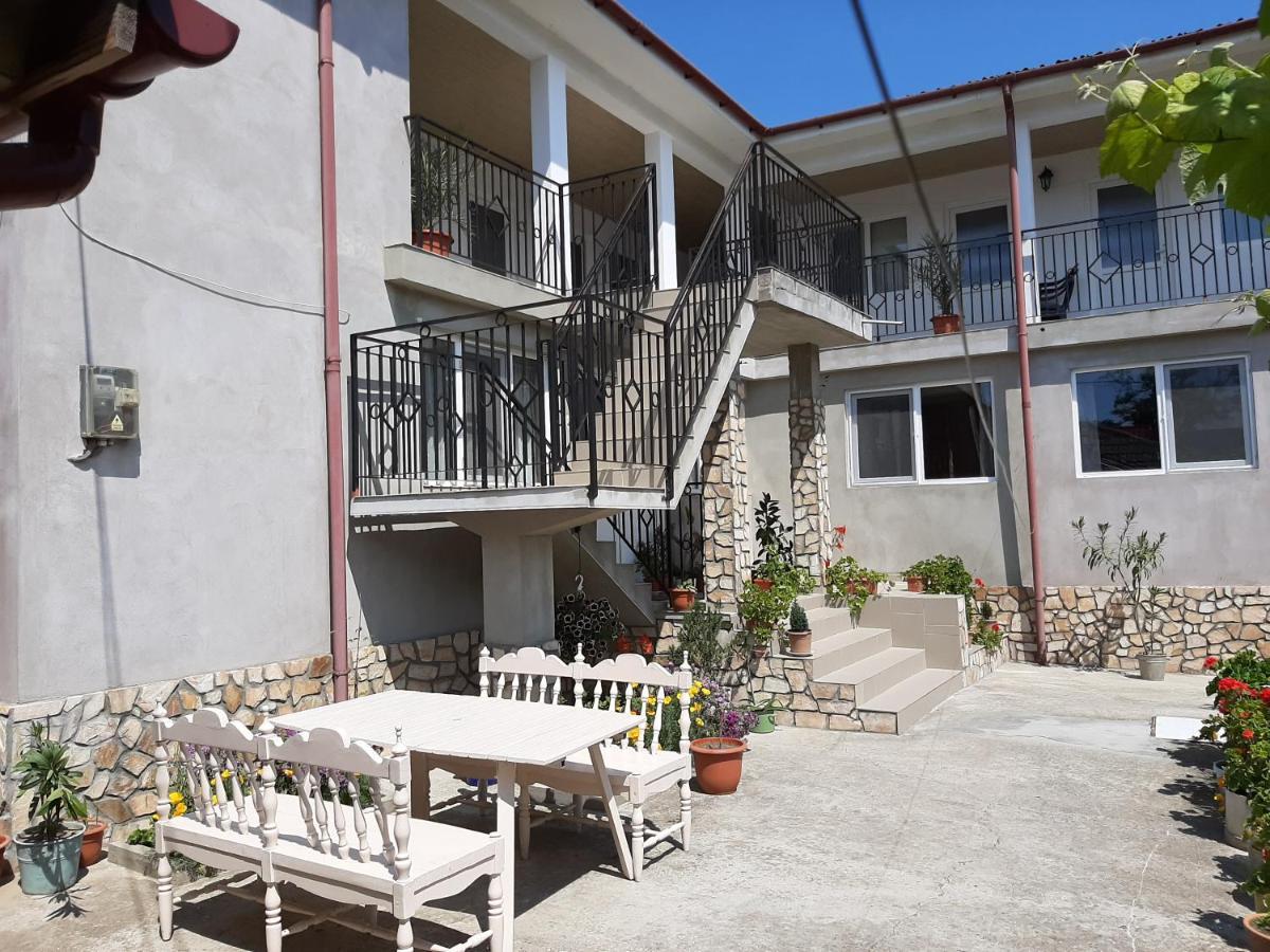 Bcm Family House Hotel Două Mai Eksteriør billede