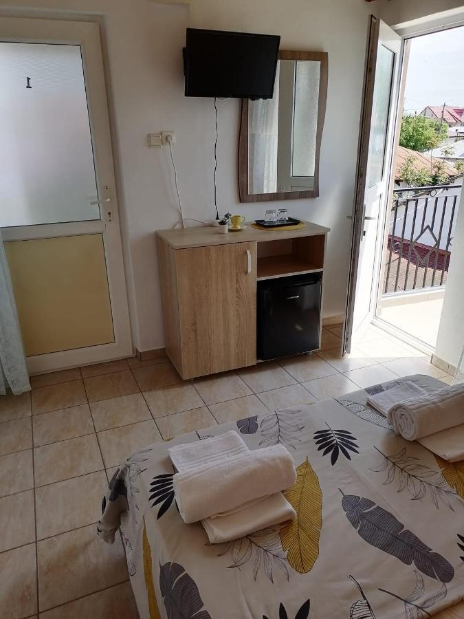 Bcm Family House Hotel Două Mai Eksteriør billede