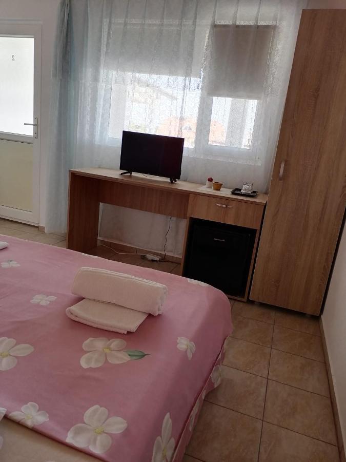 Bcm Family House Hotel Două Mai Eksteriør billede