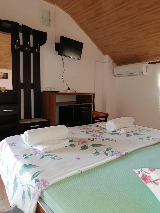 Bcm Family House Hotel Două Mai Eksteriør billede