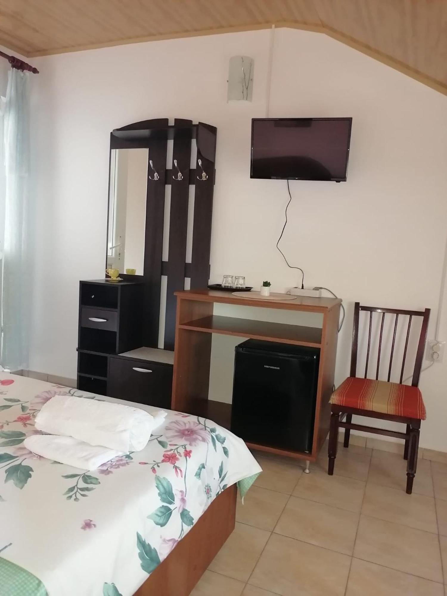 Bcm Family House Hotel Două Mai Eksteriør billede